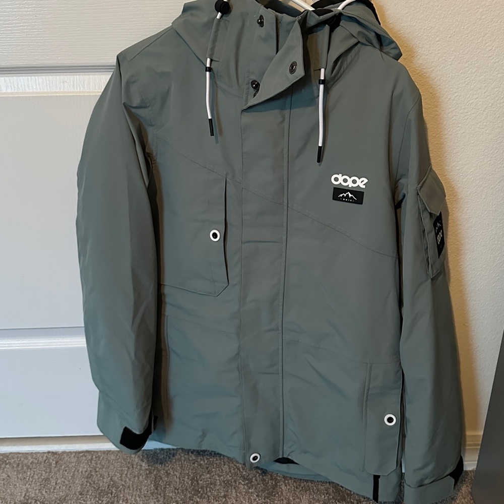 Like New Green Women’s Dope Snow Jacket